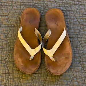 Tan & White Leather Flip Flop Sandals Size 8